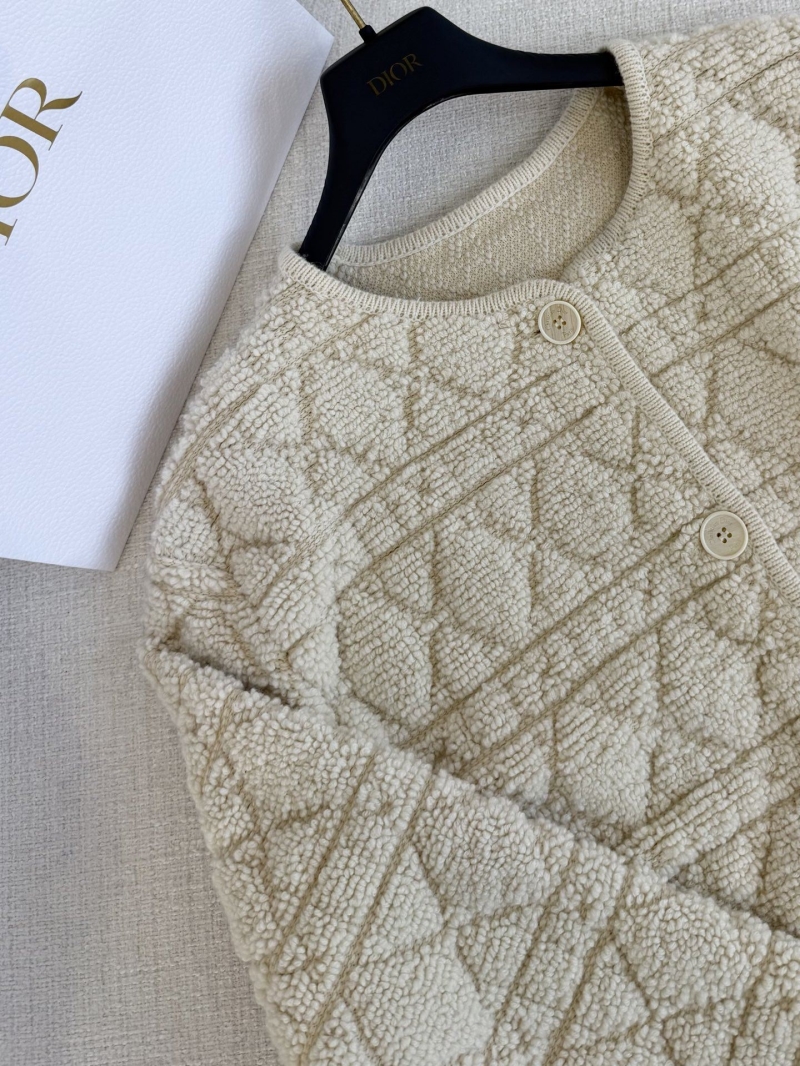 chr1st1an D10r outwear